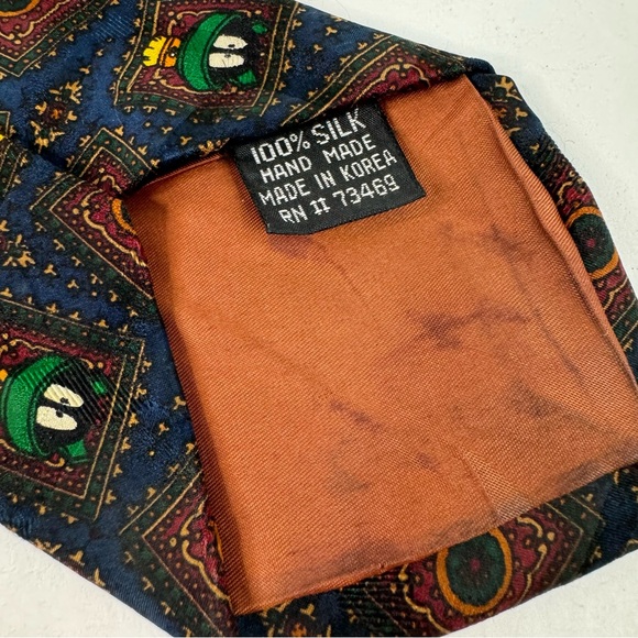 Looney Tunes Mania Silk Tie - Picture 6 of 8